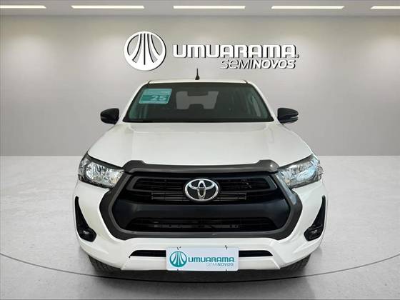 TOYOTA HILUX 2.8 D-4D TURBO DIESEL CD SR 4X4 AUTOMÁTICO TOYOTA HILUX 2.8 D-4D TURBO DIESEL CD SR 4X4 AUTOMÁTICO